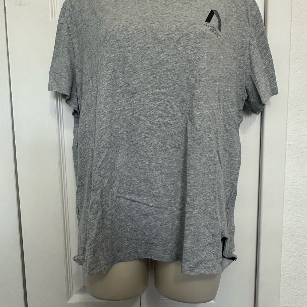 Athleta Heather Gray Short Sleeve Tee